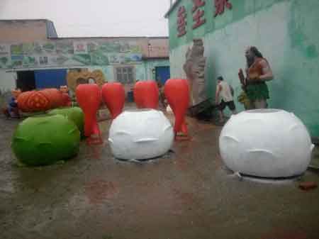 雕塑表面聚脲喷涂(图2) 雕塑表面聚脲喷涂(图2)